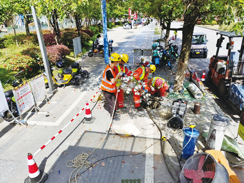  溧阳UV-CIPP紫外光固化修复